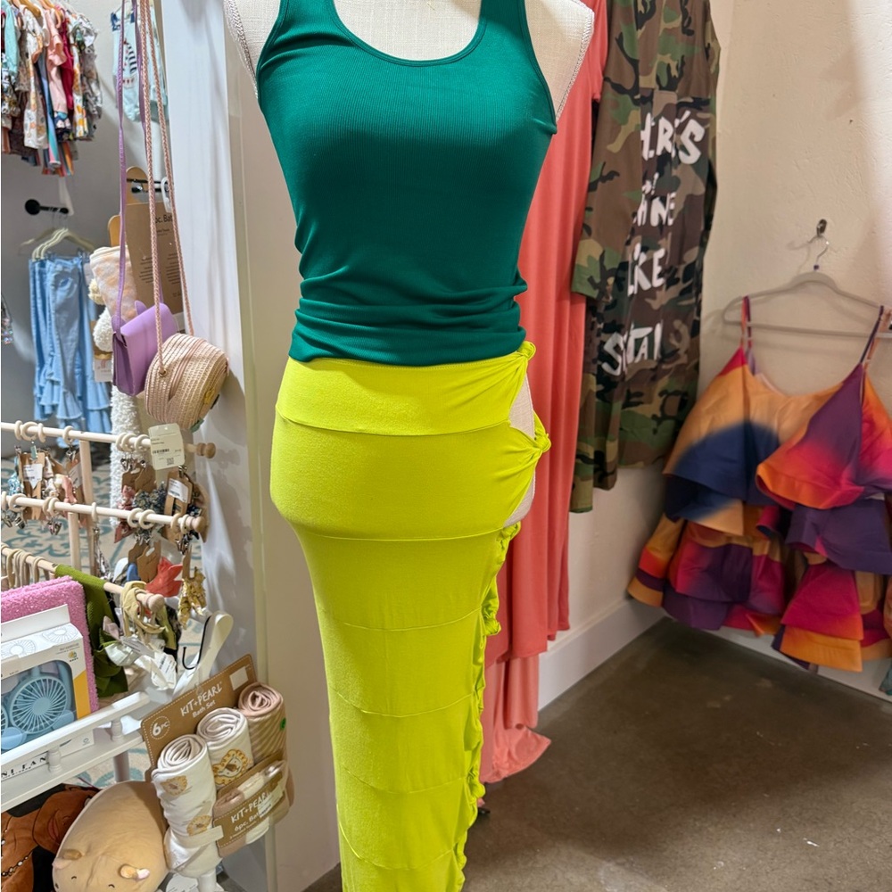 Chic Yellow Pencil Skirt